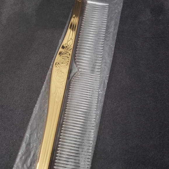 Vintage vanity hand mirror/brush set - Picture 7 of 10